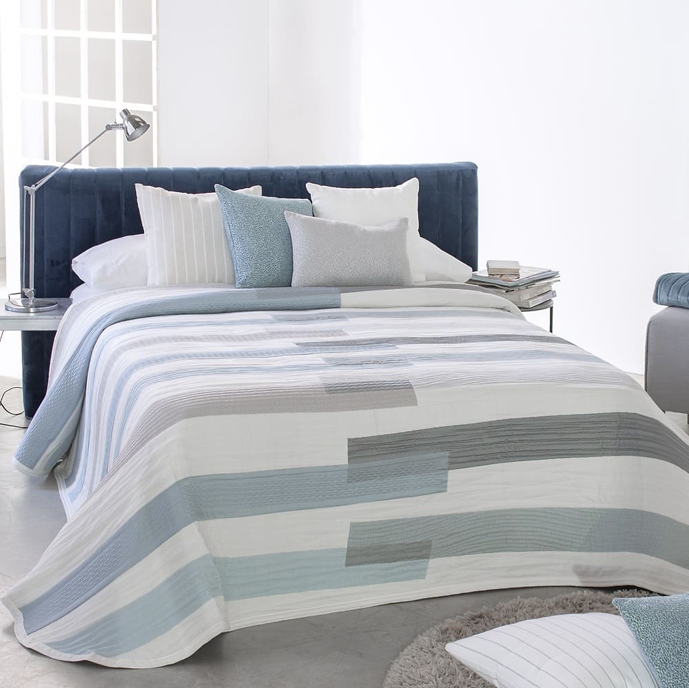 Colcha Ailyn de Reig Marti Azul 090 135 Azul 150 Azul 180 Azul 