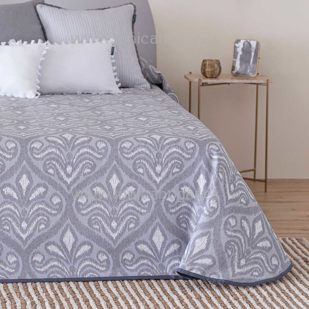 Colcha Aroche Gris de Confecciones Paula Gris 090 105 Gris 135 Gris 150 Gris 160 Gris 170 Gris 180 Gris 