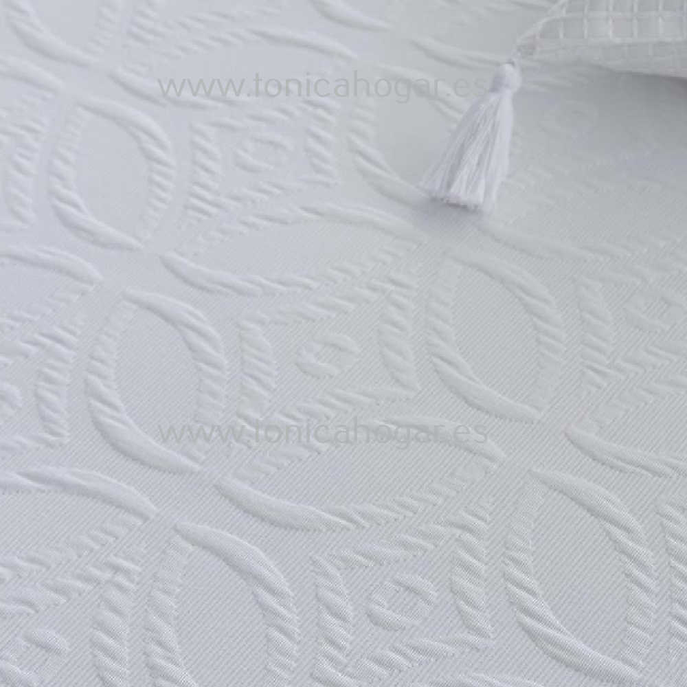 Detalle Colcha Vinaroz Blanco de Confecciones Paula 