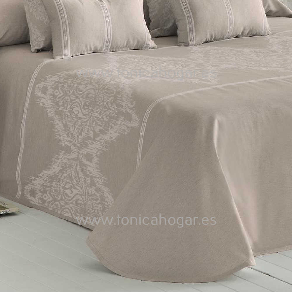 Detalle Colcha Idalia Beige de Tejidos JVR 